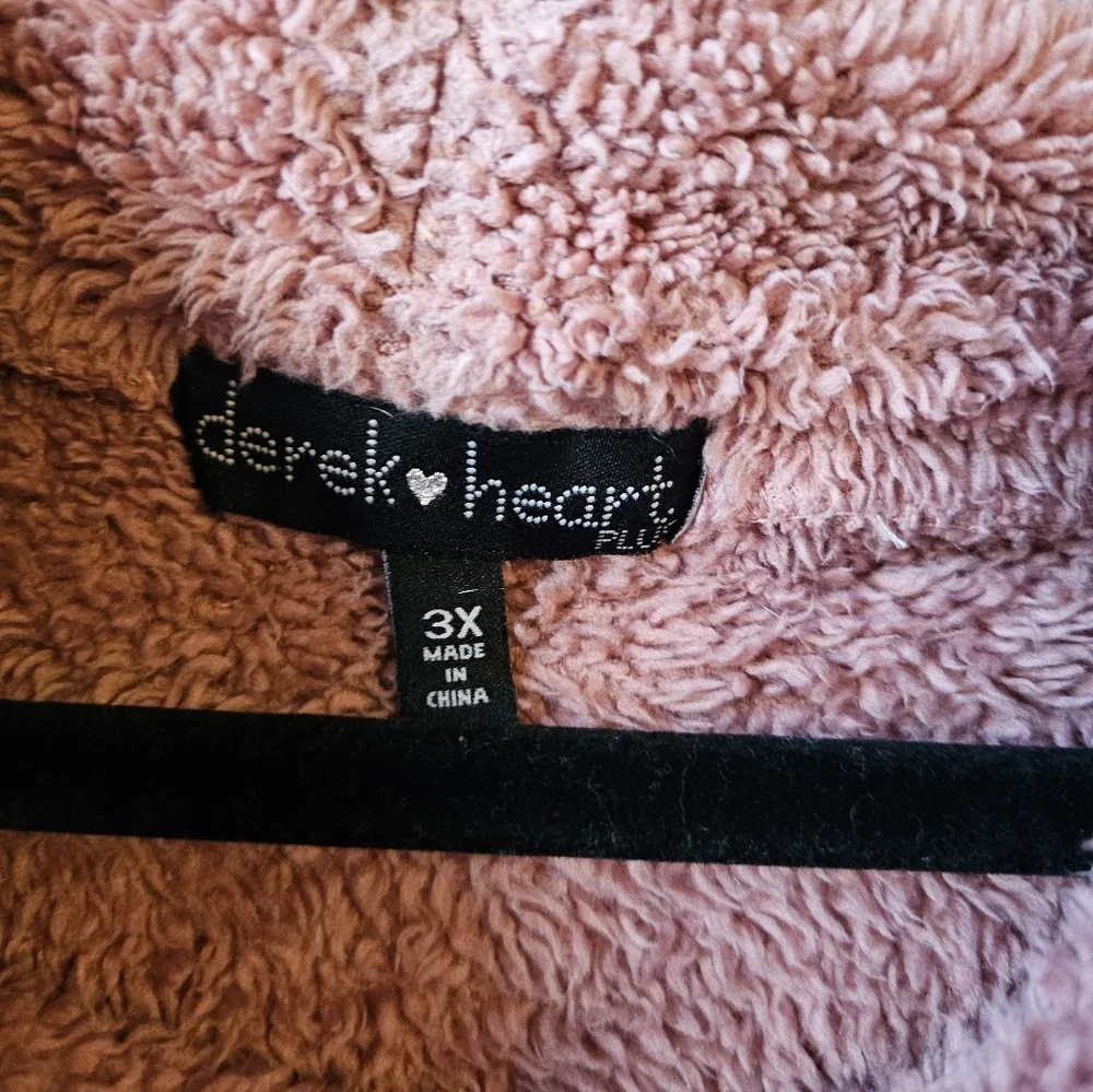 Derek Heart Soft Pink Sweater - Picture 4 of 5